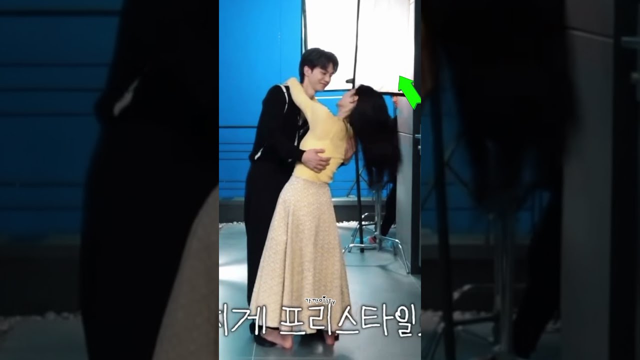 PD said cut 🎬 looks Yoojung’s waist, songkang was Gentleman