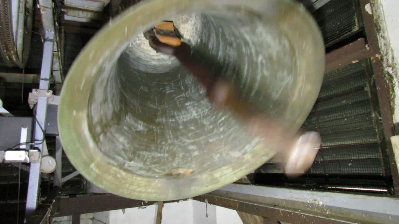 MÁRIABESNYŐ (H) - A Nagyboldogasszony Bazilika nagyharangja / Die Große Glocke der Wallfahrtskirche
