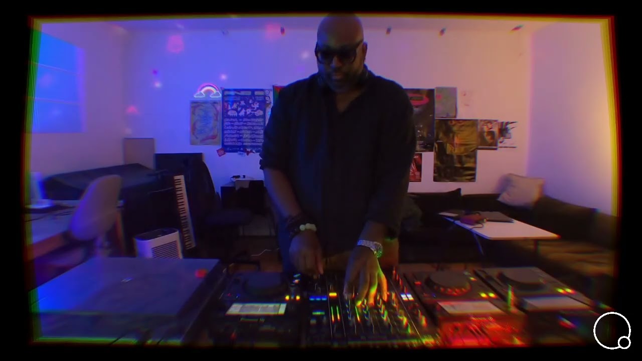 Dancefloor Technology by DJ Yok with Virgil Monazinho