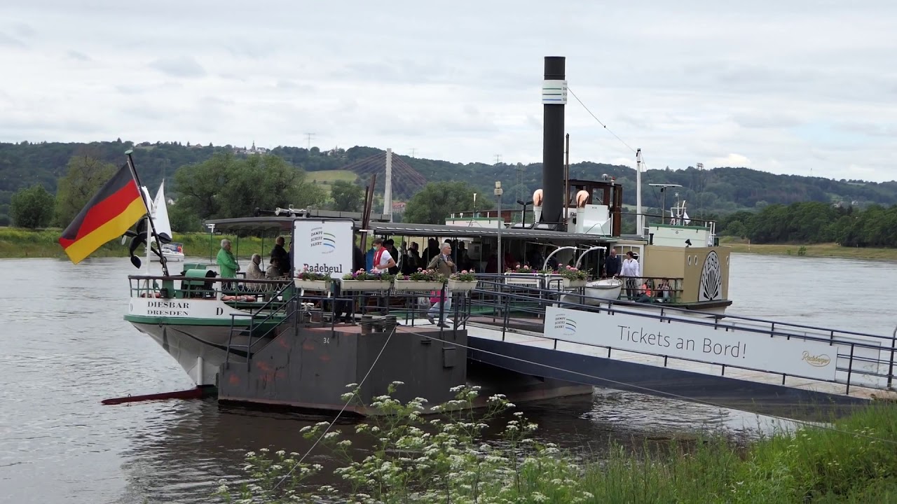 Schaufelraddampfer PD Diesbar in Radebeul und Meißen auf der Sächsischen Weinstraße am 21.6.2020