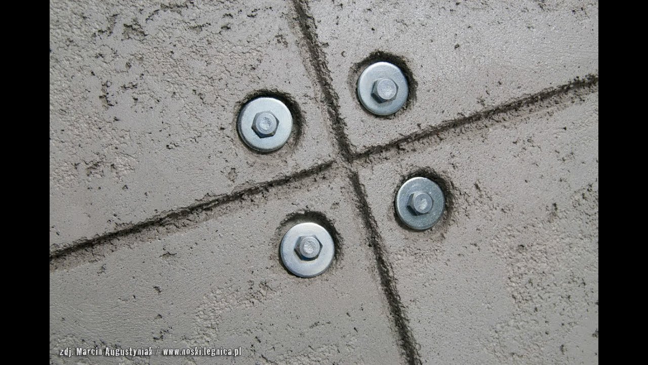 Efekt płyt betonowych - beton architektoniczny - tani sposób na betonową ścianę DIY Cement Wall