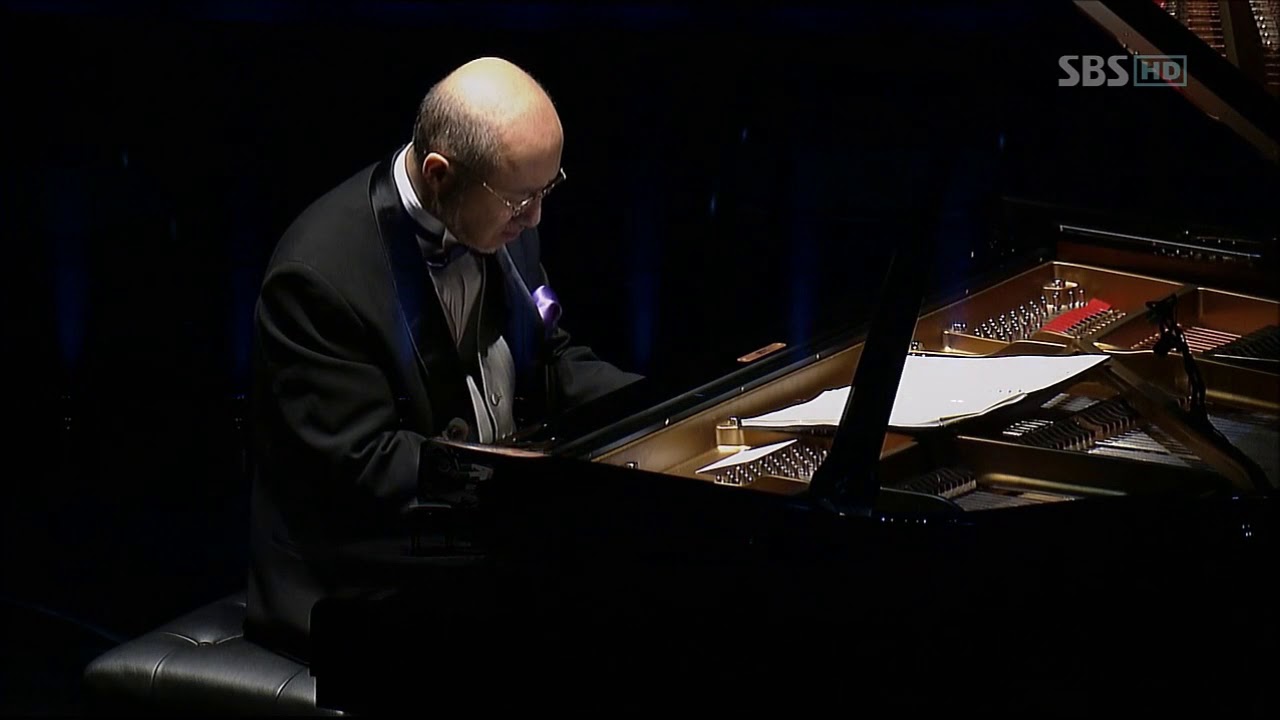 Yuhki Kuramoto (くらもとゆうき ) - Romance (live)