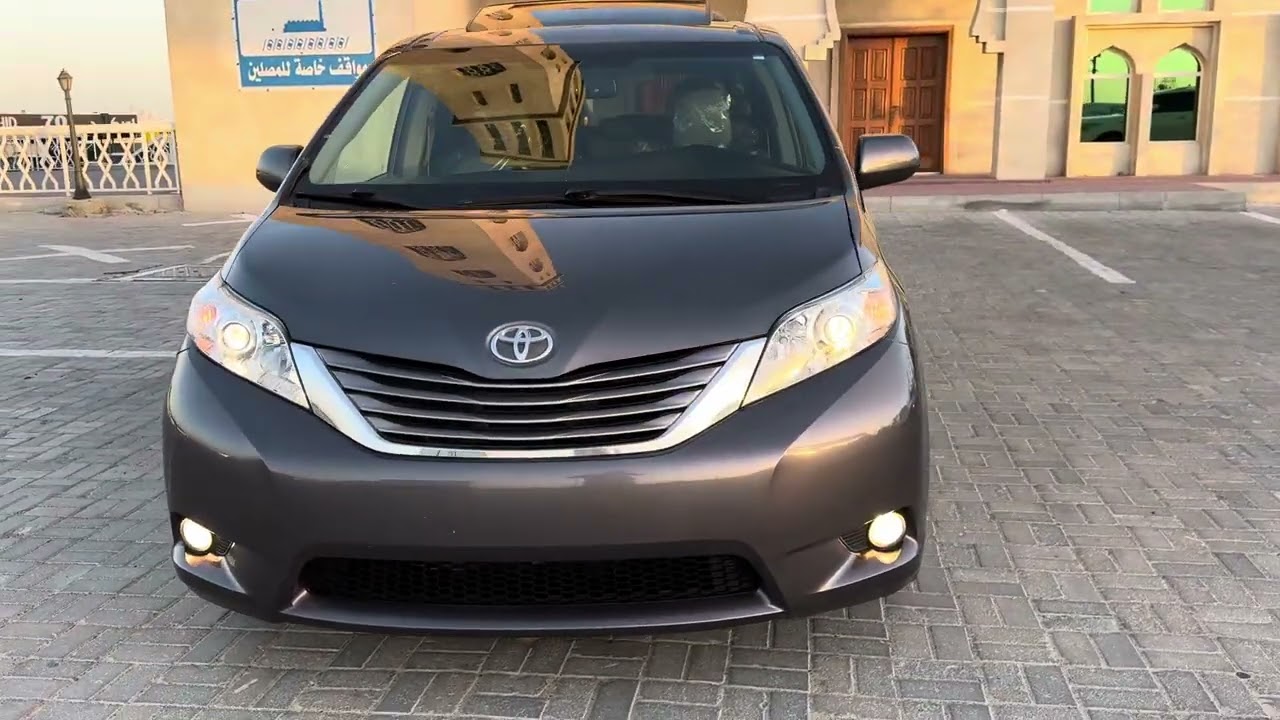 Toyota Sienna 2015 XLE walkaround