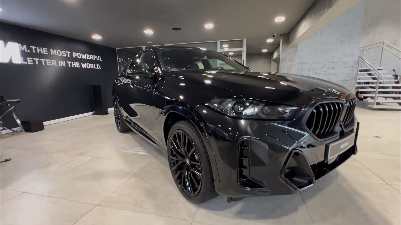 BMW X6 xDrive40i M Sport Dark Edition (G06) 2025/2026 - Preto Safira + interno preto