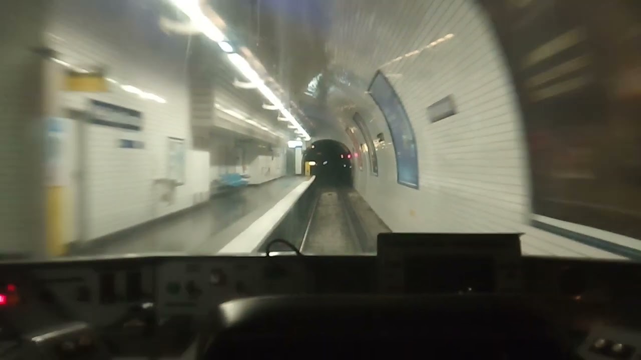 Ligne 7bis : aller retour à Louis Blanc ( vue a l'arrière )