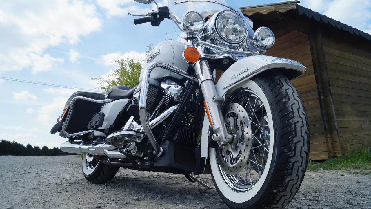 Onlinemotor Harley Davidson Road King Classic 2017 mit neuem Milwaukee Eight 4 Ventil Motor