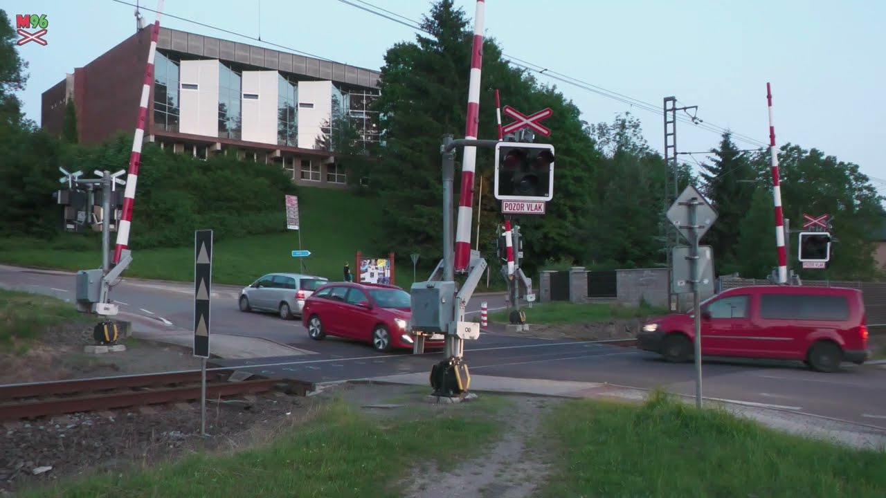 Železniční přejezd Jablonné nad Orlicí #3 [P4077] - 21.6.2025 / Czech railroad crossing