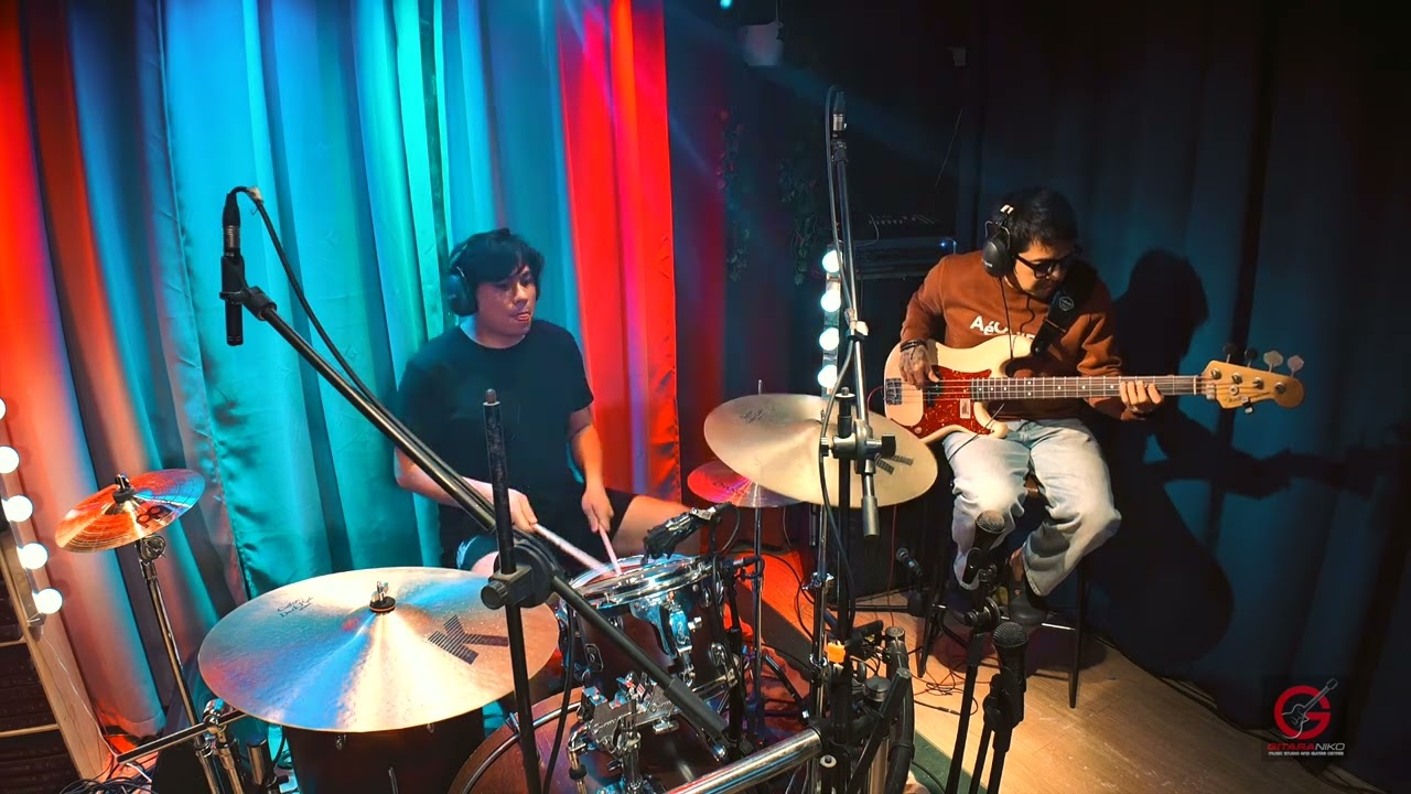 Sweet Child O’ mine - Scary Pockets Arragement | Estudyo Live Sessions
