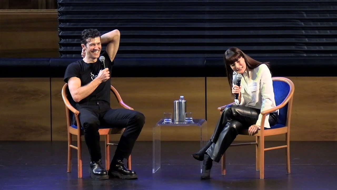 Victoria Cabello intervistando Bolle: 