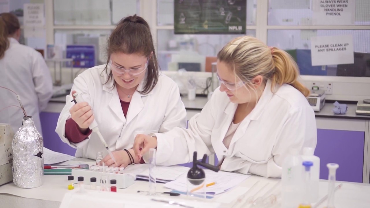 Studying Applied Sciences at University of Huddersfield