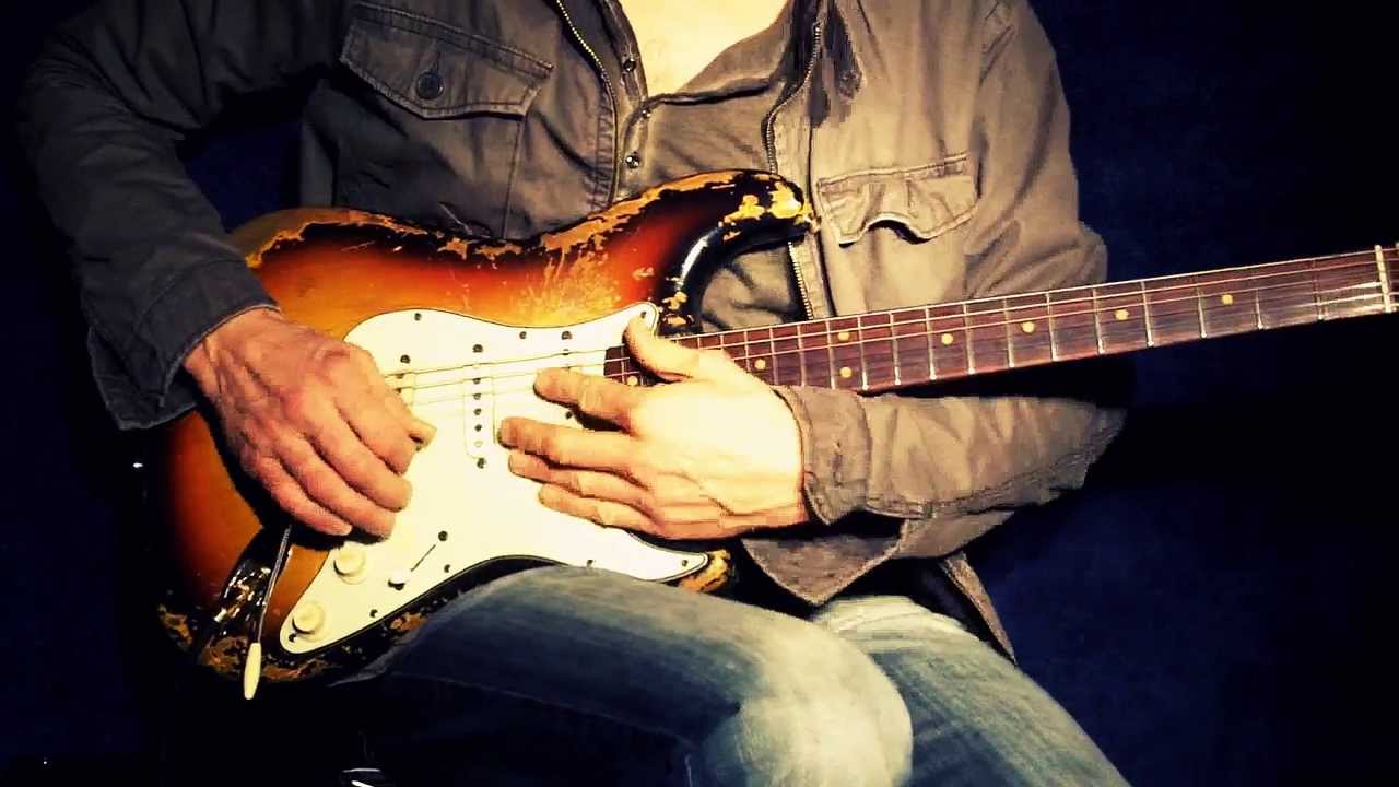 Knock on 50 year old Fender Stratocaster wood