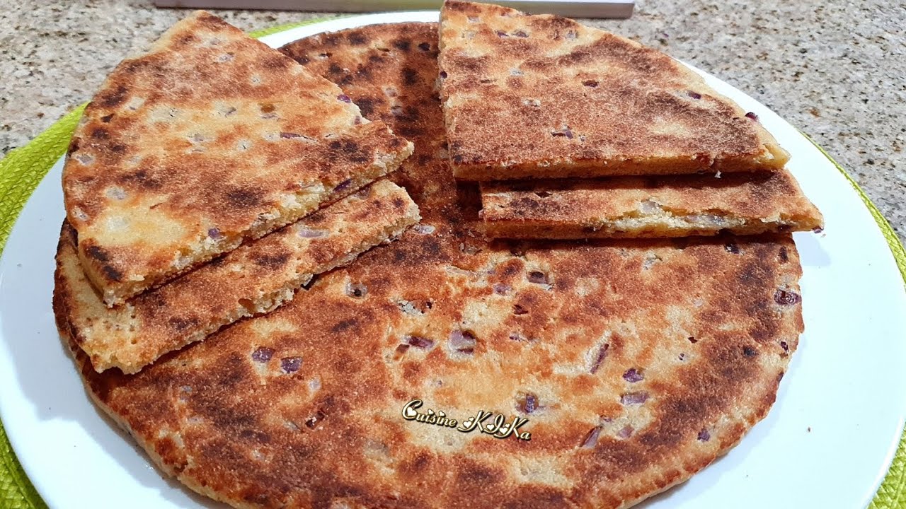 كسرة /أغروم البصل الشهية و الخفيفة،  مبسسة تذوب في الفم بطعم و لا أحلى من وصفات أمي فقيدتي الغالية
