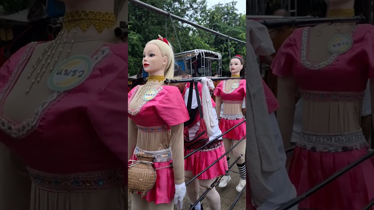 เตรียมพร้อมทำการแสดง งานทอดเทียนบ้านค้อน้อย อ.กู่แก้ว จ.อุดรธานี