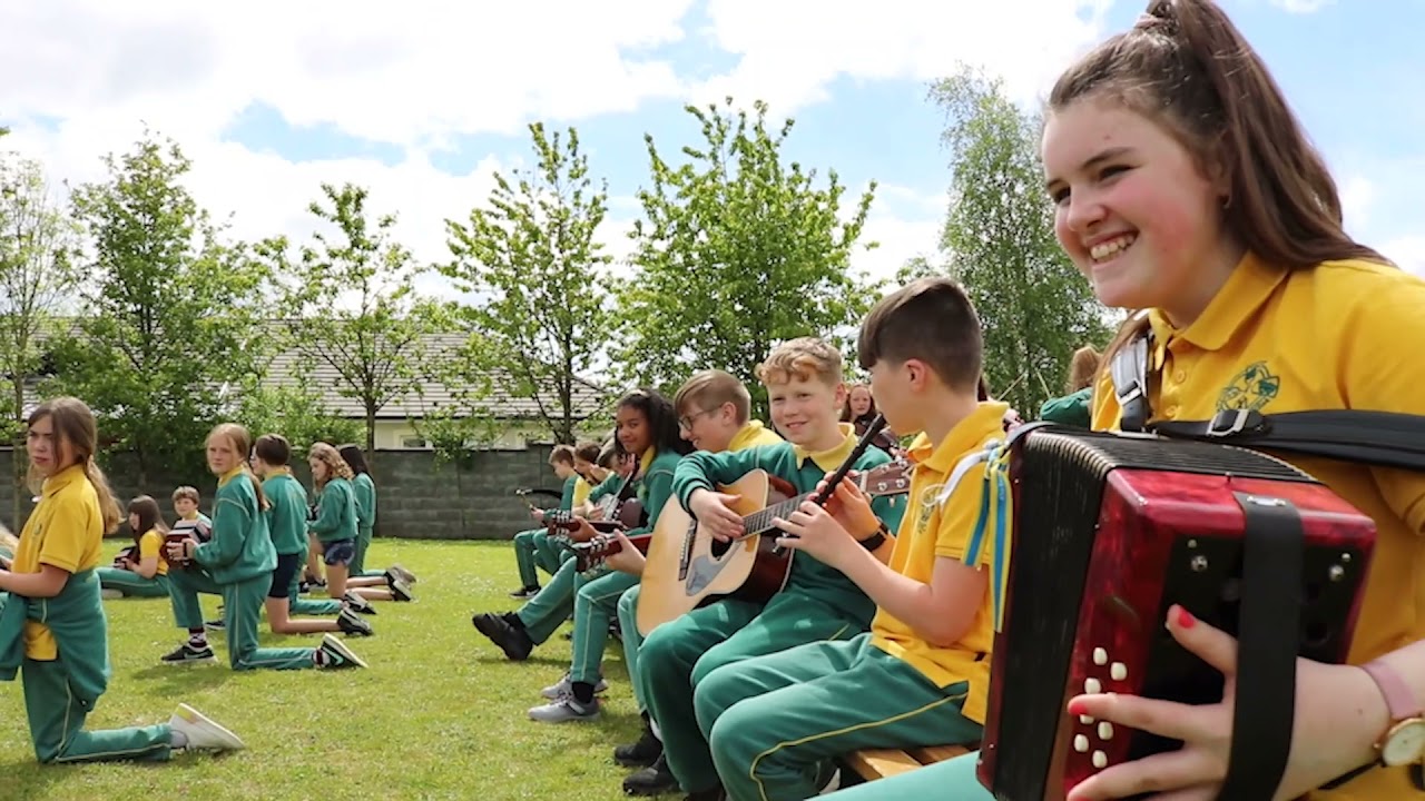 Cruinni&uacute; na n&Oacute;g 2021 - Gaelscoil Mh&iacute;ch&iacute;l C&iacute;os&oacute;g