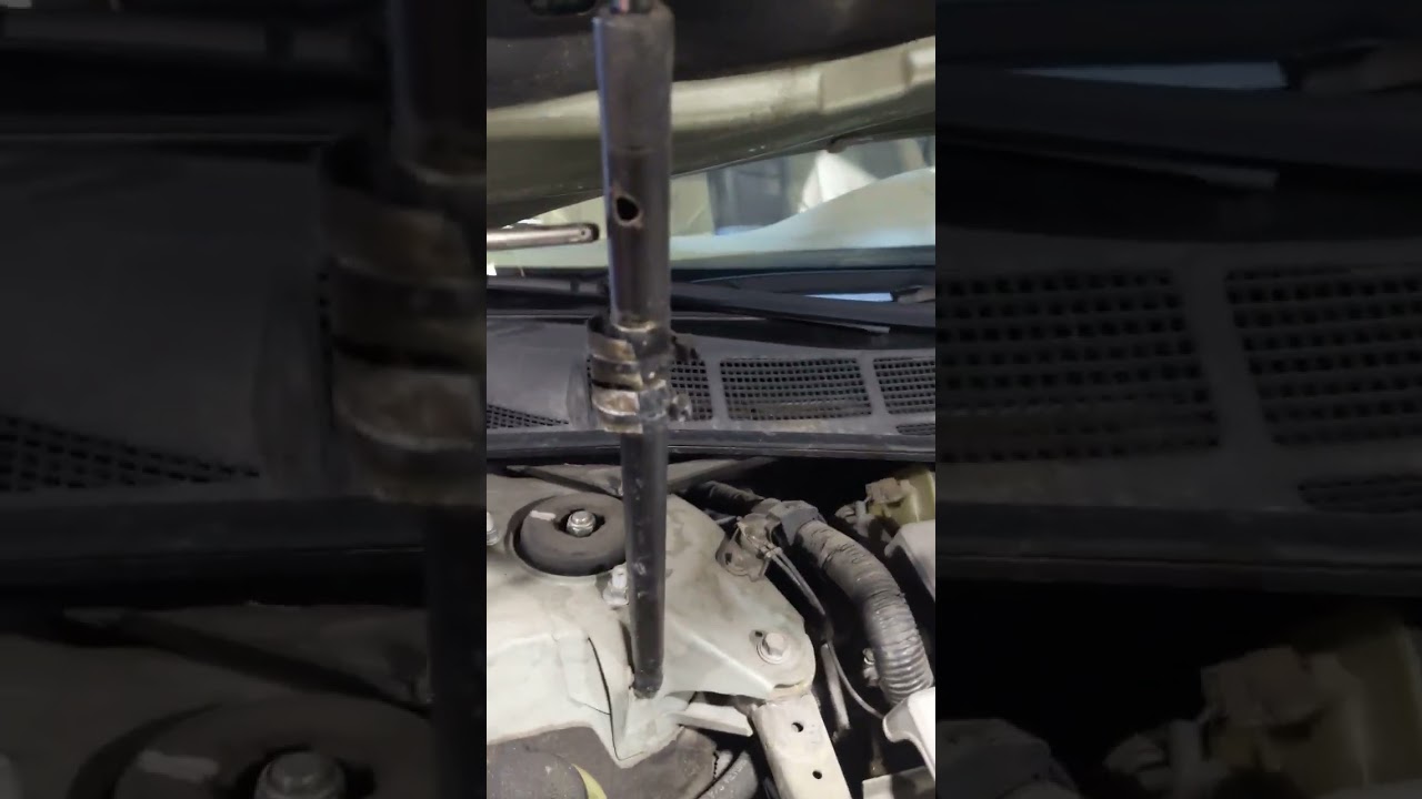 Trick for making your car hood stay up 