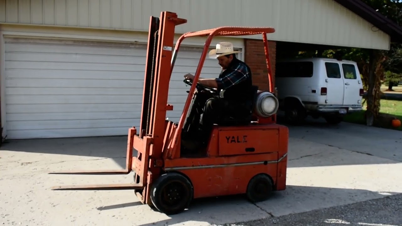 Older Yale Forklift Tow Motor Old Factory Lift Demo Video Test Run