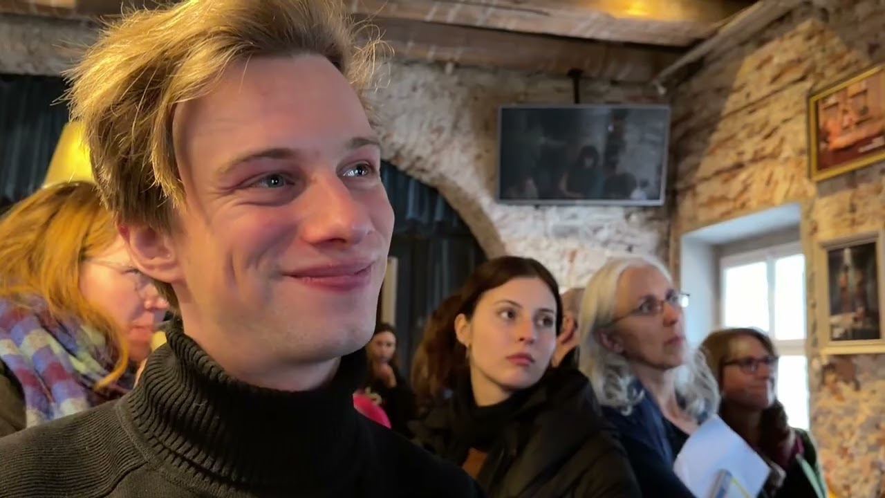 Císařovy Nové Šaty: neděle
