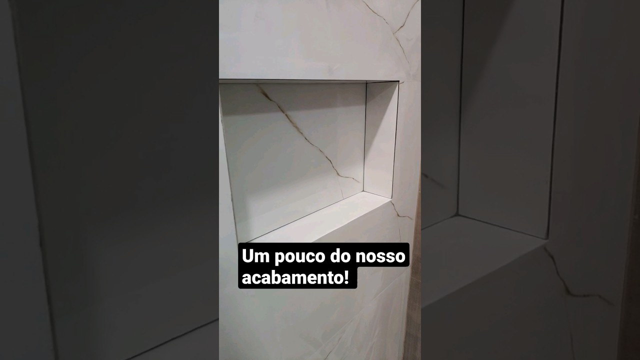 Nicho porcelanato. Um pouco do nosso acabamento. #porcelanatos #acabamentos #banheiro