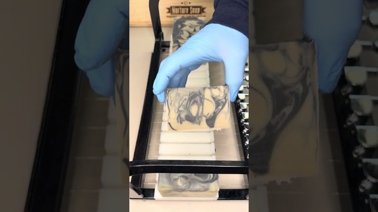 Cutting Dead Sea Clay & Charcoal Face Soap 🧼#artisansoap 