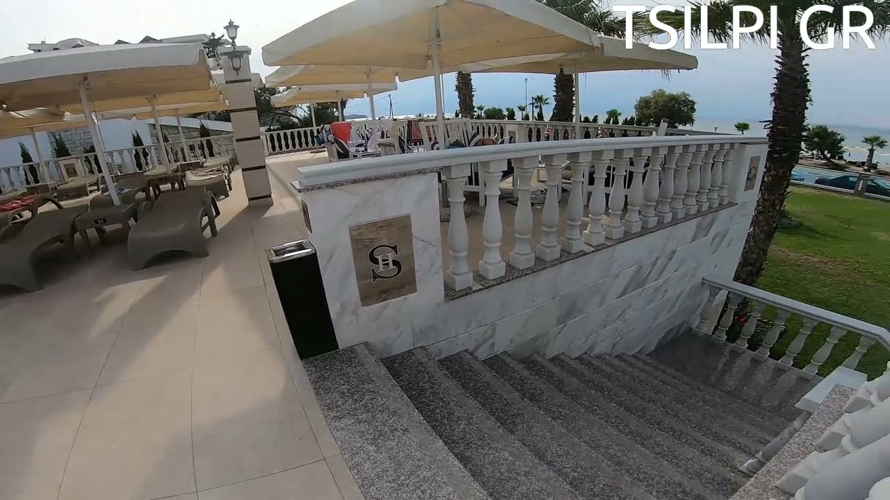 Μπανάκι μπροστά  το SANTA HOTEL Νέοι Επιβάτες TSILPI GR