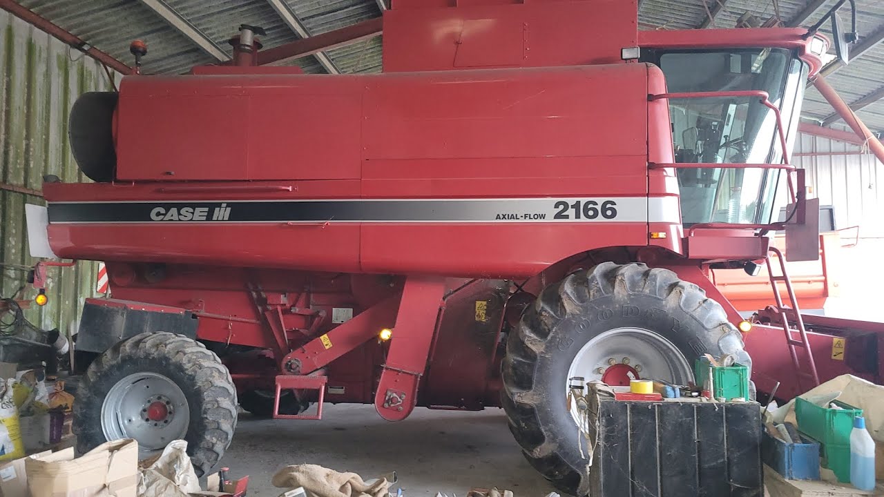 SOLD www.Agroimport.ro CASE 2166 / 1997 / 3650 motor / 2900 rotor / header 1030 5.50m