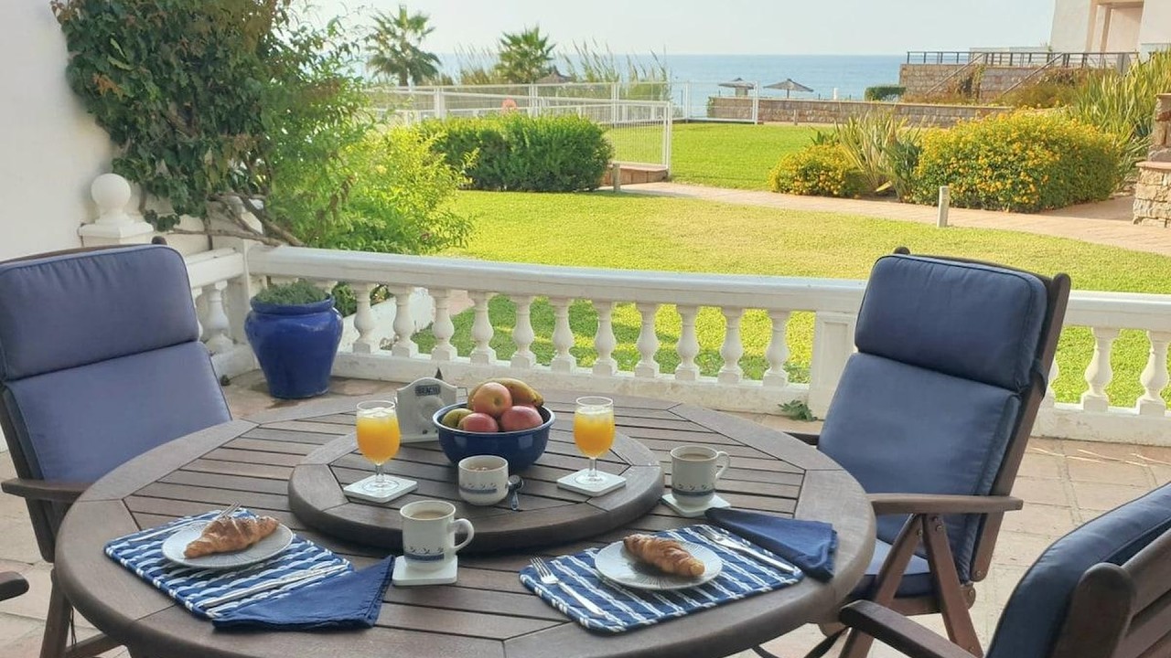Spacious 2 bed beach house: stunning sea views | Estepona, Spain | Hotel Review ⭐