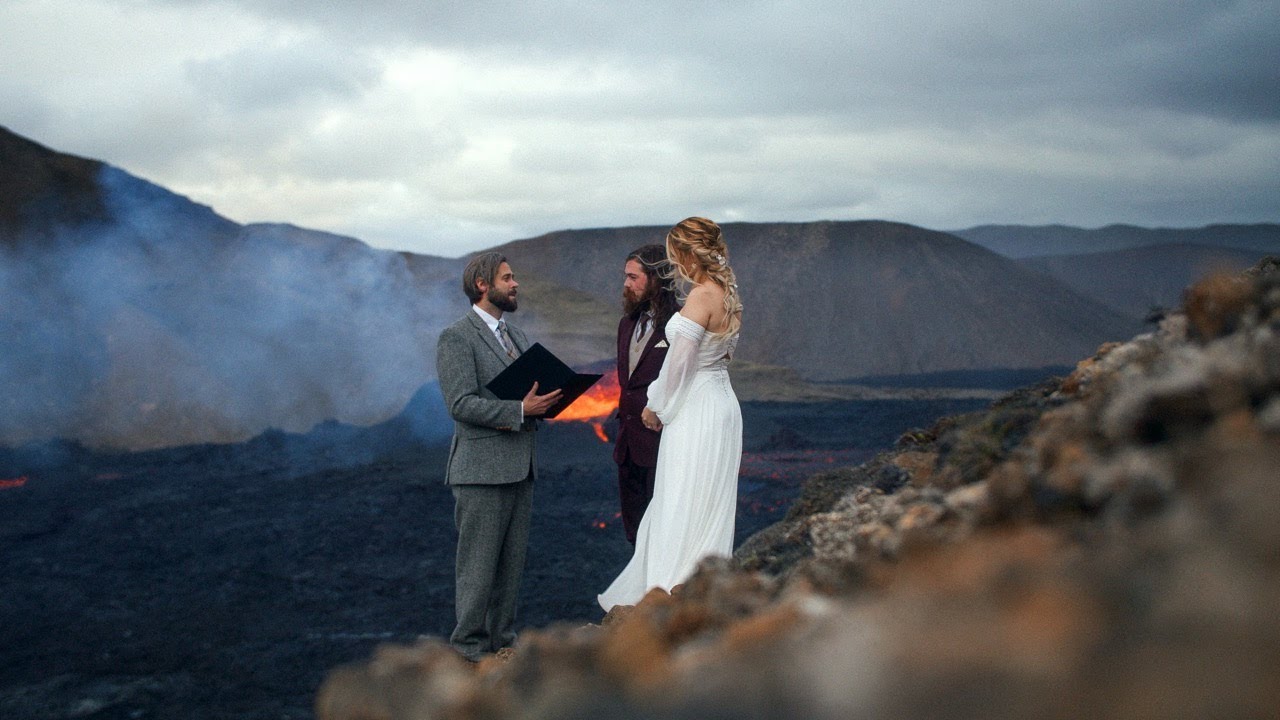Volcano wedding in Iceland