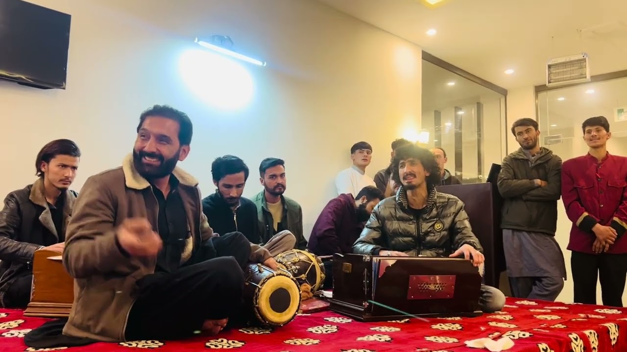 Dil e umeed tora ha kisi nai Sahara dai ke chora ha ksi na Gb musical band skardu