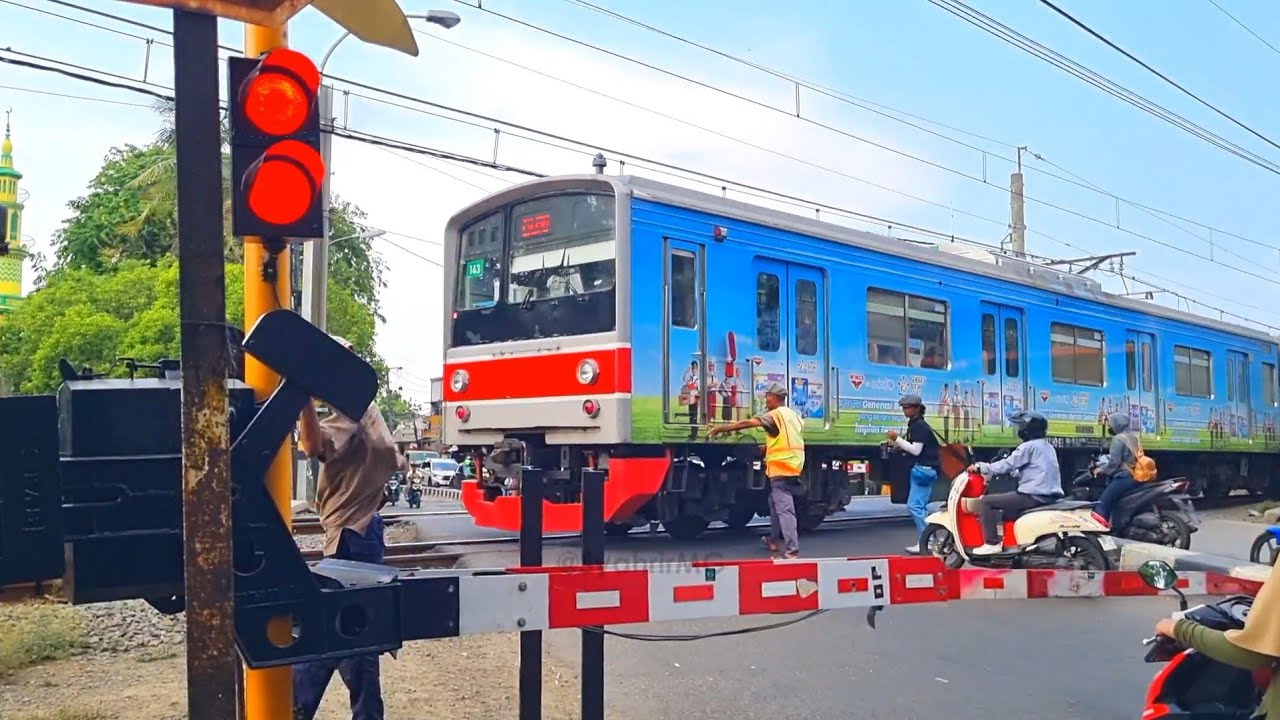 2 Perlintasan Kereta Api KRL | Palang BMI | KAB | ALKMAAR HG | Alarm Langka