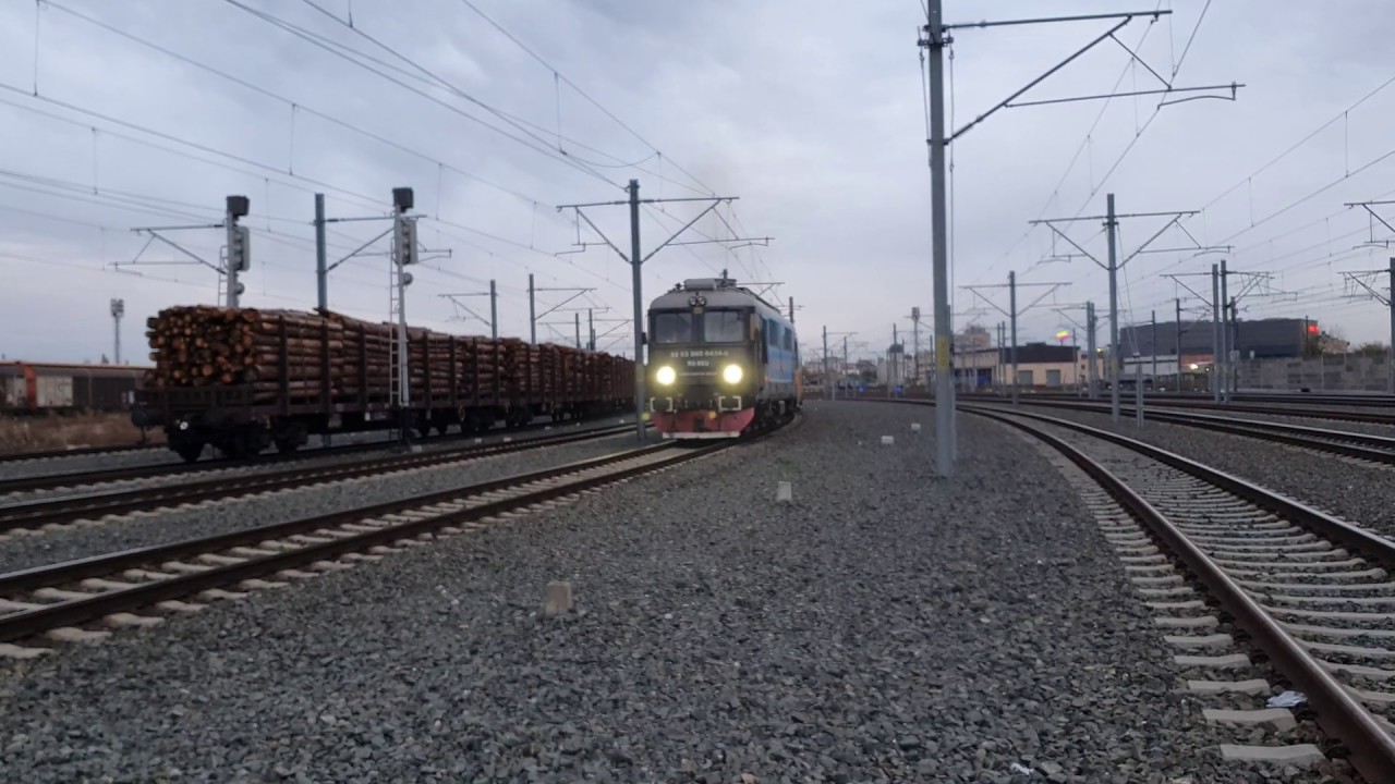 Marfar Constantin Grup Trasportand un vagon de Regiojet