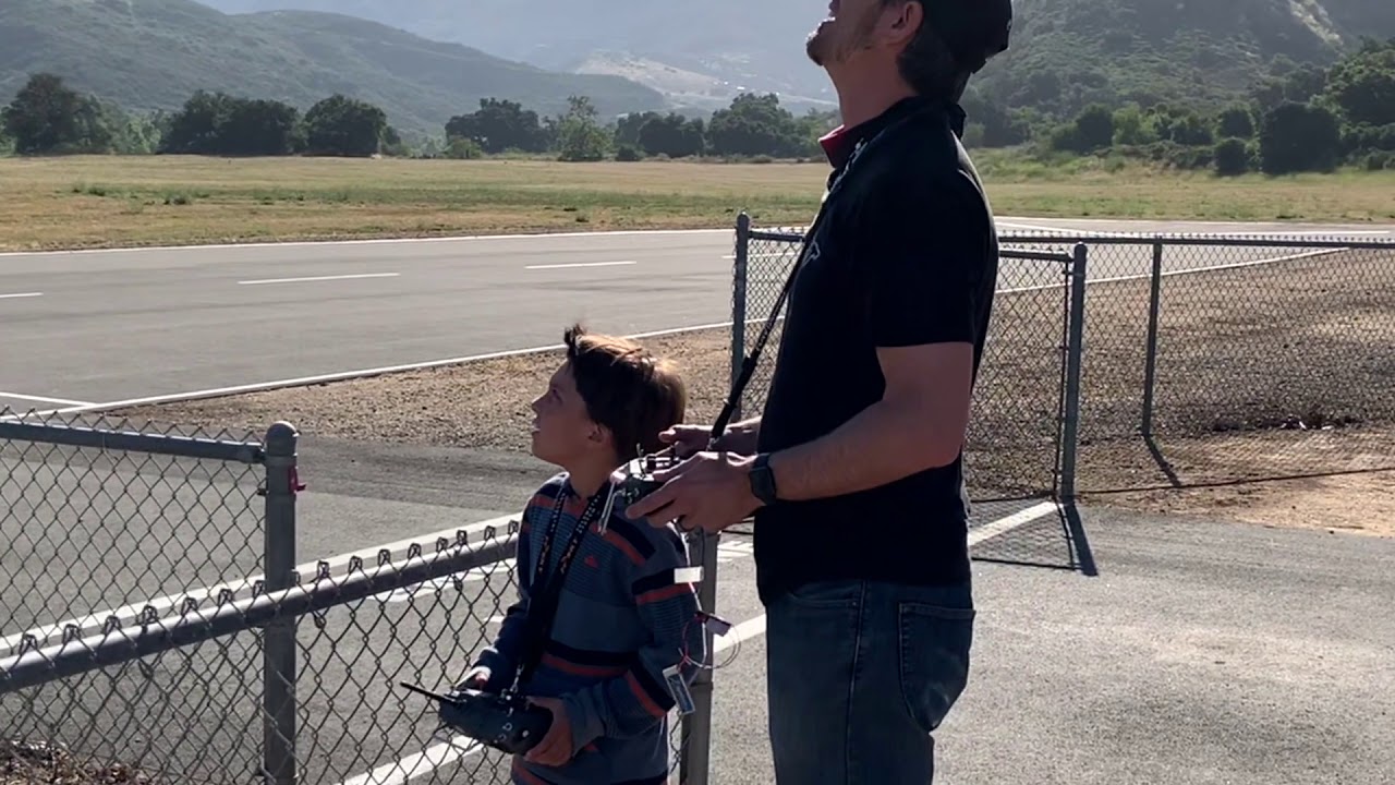 Maiden Flight of My Son's Simple Soarer!