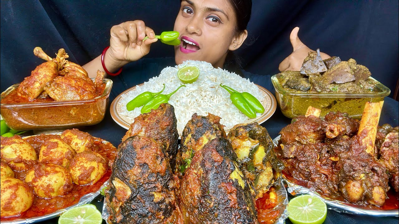 Spicy Mutton Curry Fish Head Curry Egg Curry Mutton Kaleji Curry Chicken Leg Curry With Rice Eating