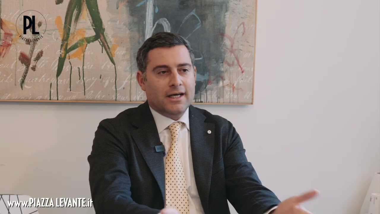 Chiavari, i cittadini scrivono, il Comune li blocca: il servizio democratico resta in ‘fermo posta’