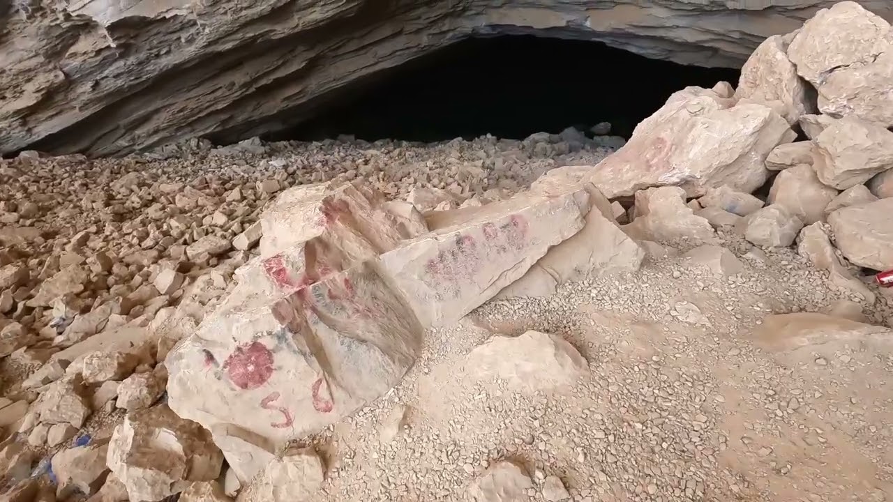 Solo Camping in Heet cave, Ryadh saudi arabia