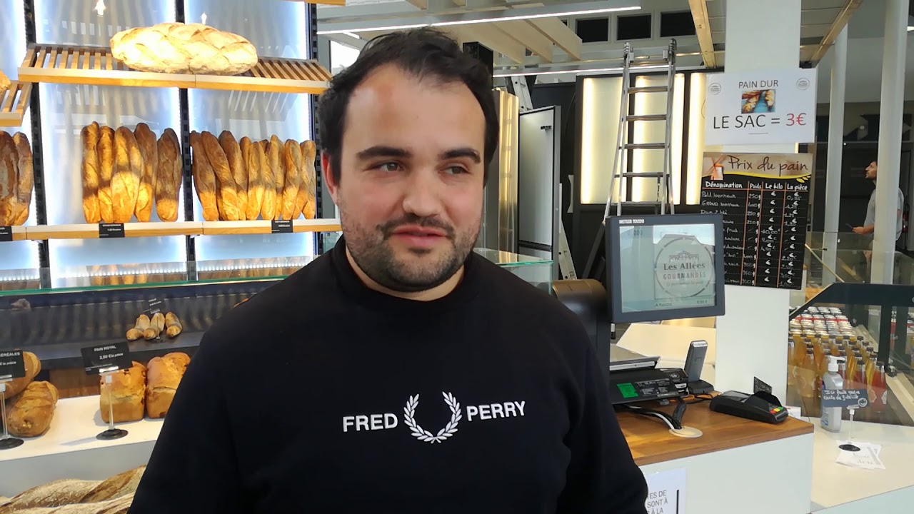 Villeneuve sur Lot : une boulangerie artisanale dans la Halle Lakanal