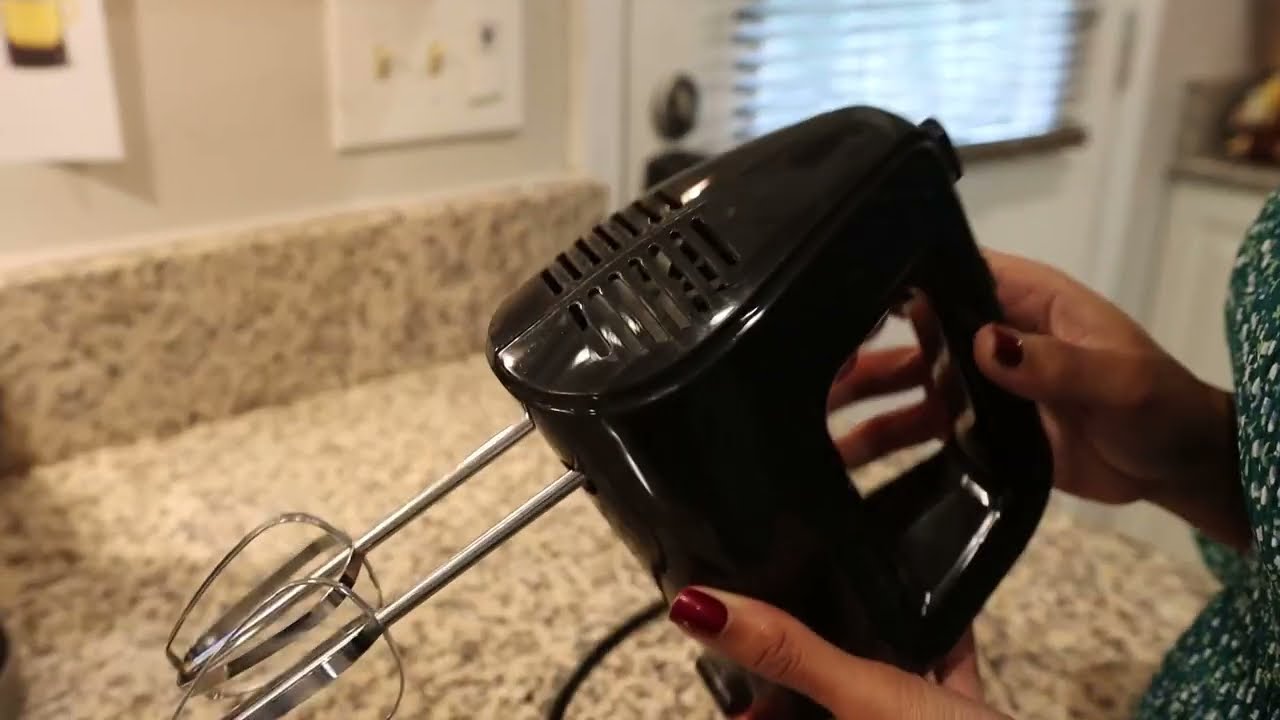 Test du mixeur à main filaire à 5 vitesses Deahun Mainstays, mixeur portable pratique bien conçu