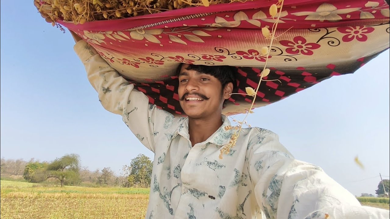 Gaon Ka Jeevan | Aaj Khet Mein Bhari Bojh Uthaya 😓