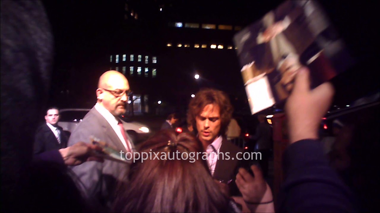 Matthew Gray Gubler signs autographs for TopPix