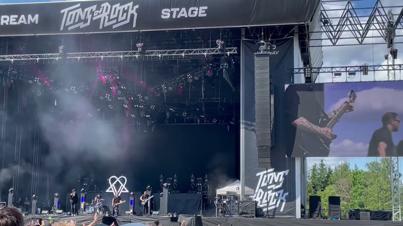 VV - Neon Noir (live @ Oslo, Jun. 23, 2023)