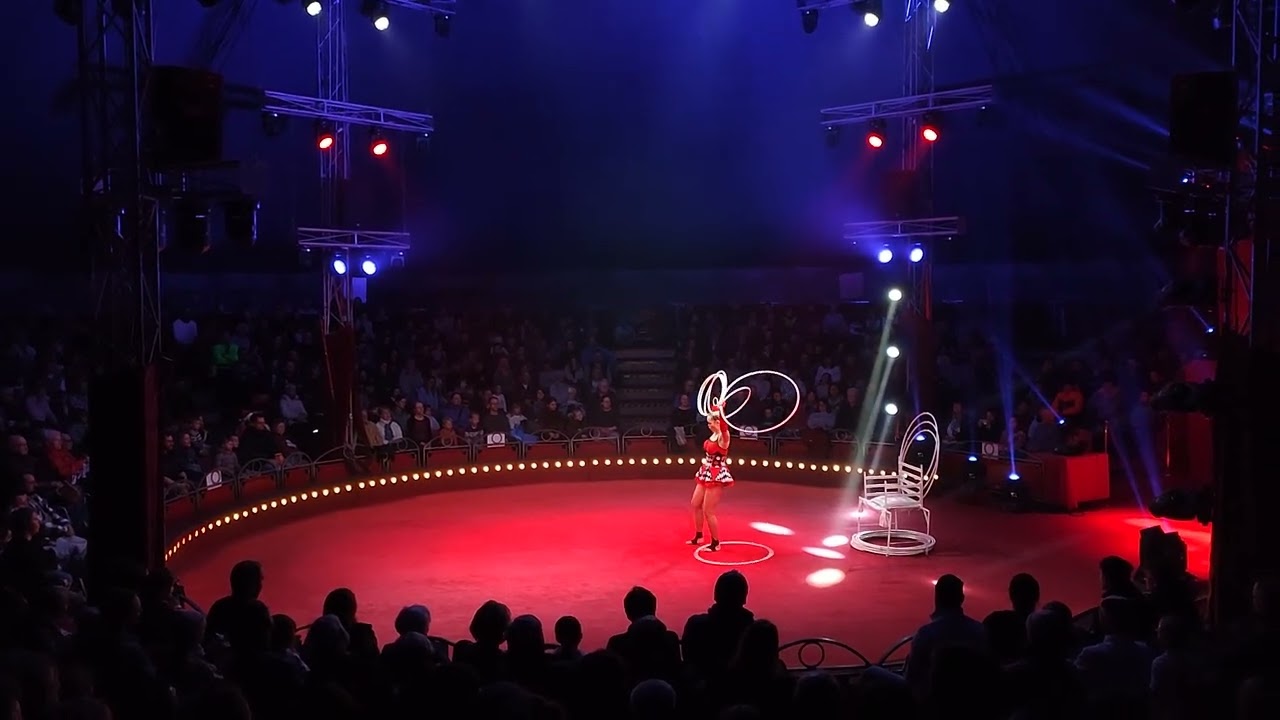 Chemnitzer Weihnachtscircus - hula hop