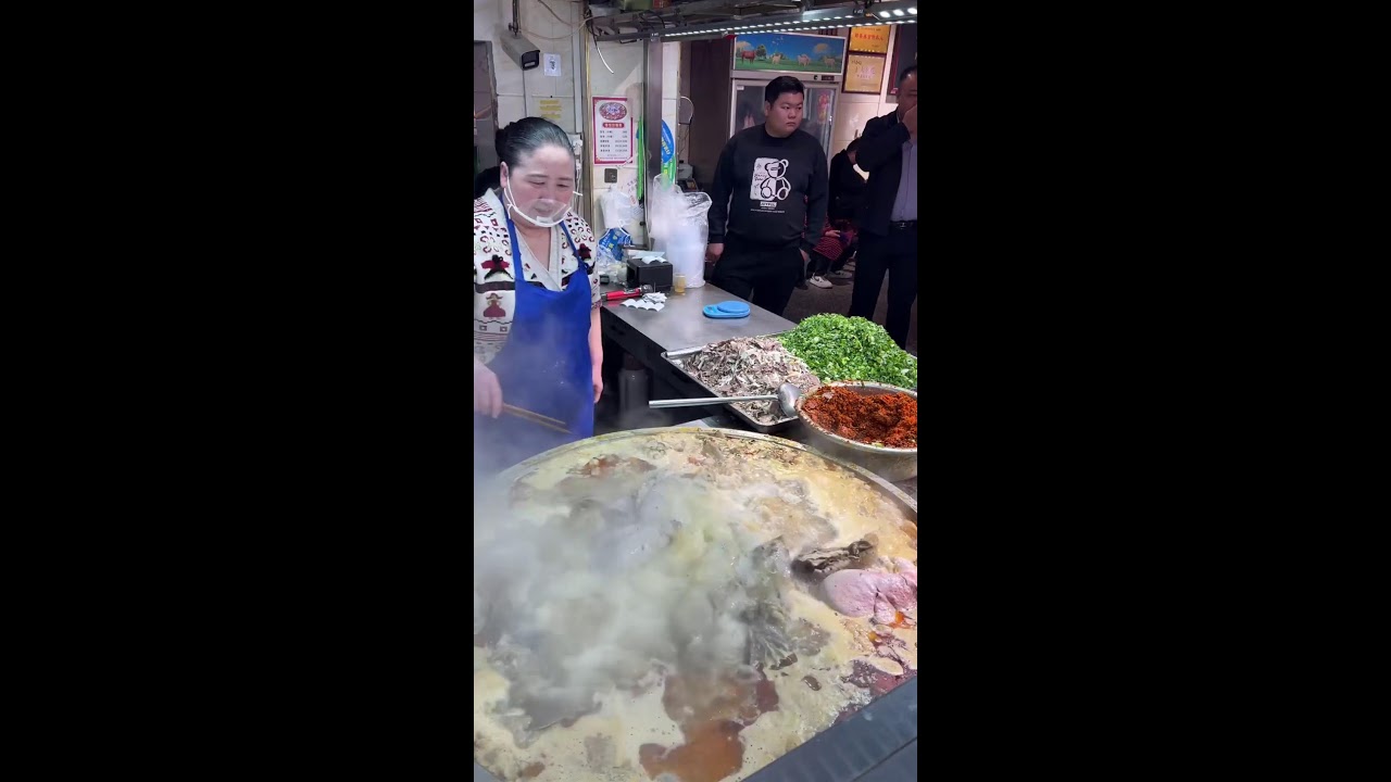 Thúy Quỳnh Nguyễn POV you are food selling on the street of a China
