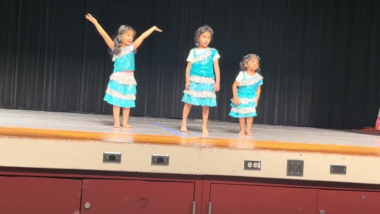 Little Star Sanvi’s Bollywood Dance | Toddler Performance #lungidance