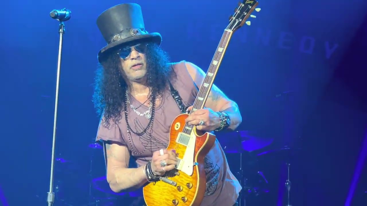 Epic Slash Guitar Solo - Breaks a Guitar String Late into Solo