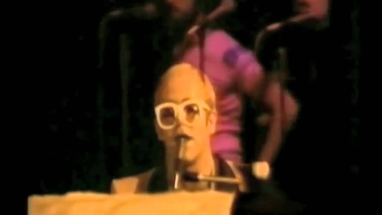 Elton John - Goodbye Yellow Brick Road - May 1976 -Earls Court Arena London