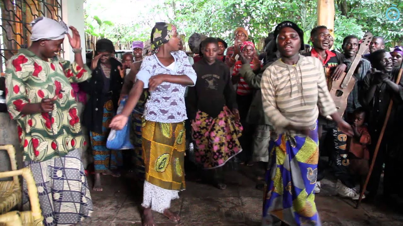 Micyingo (Kisoro Hill) Batwa Community - The Singing Wells project