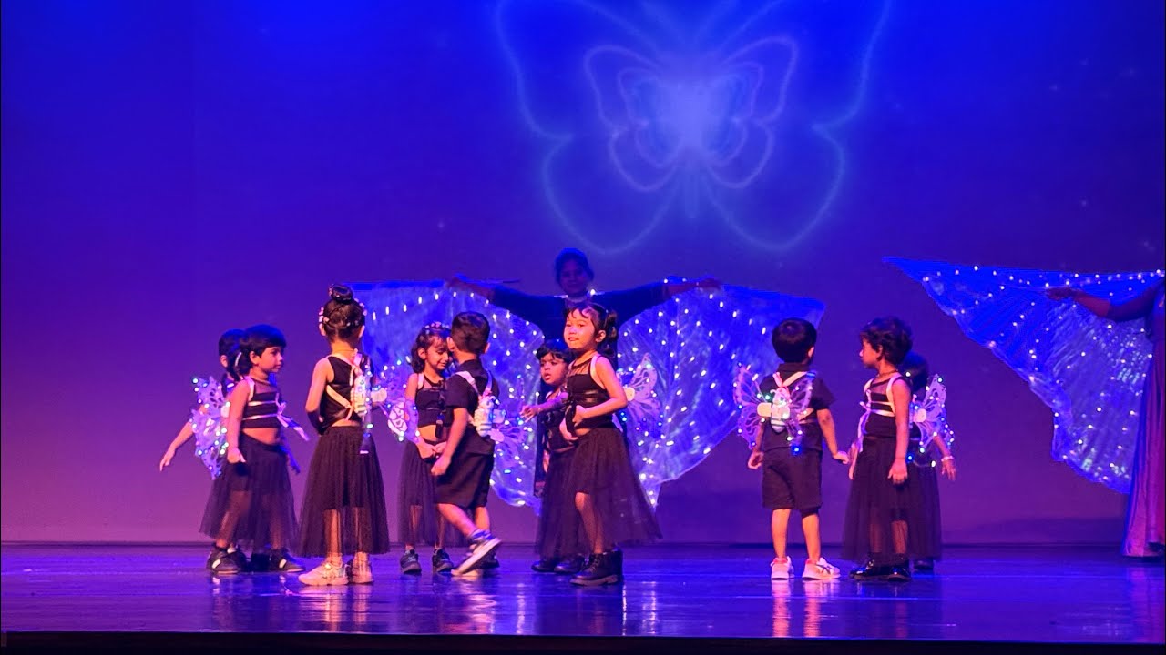 Bash up dance by Riyanshi and friends