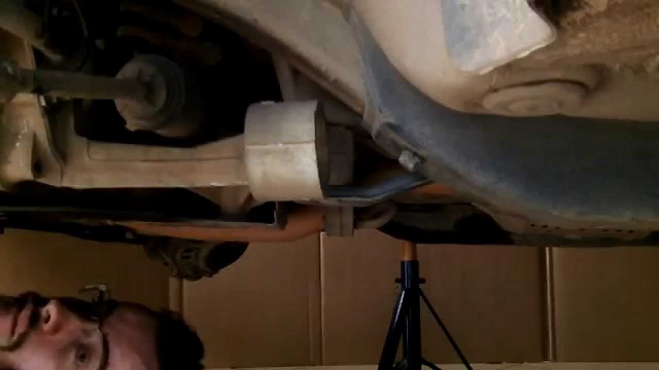 Como trocar a bucha da bandeja VW Polo e Fox (parte 2/6)