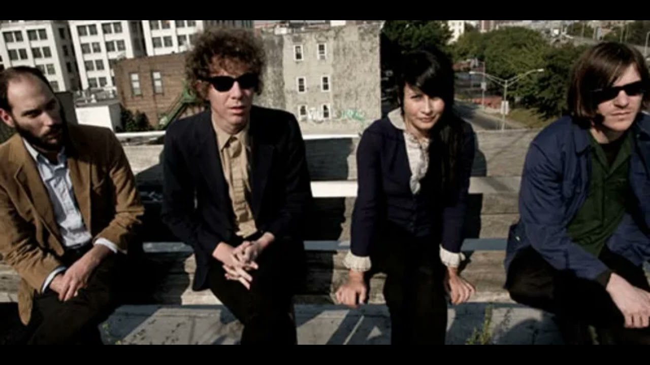 Crystal Stilts - Choking on Cufflinks: Live @ WFMU, 2008
