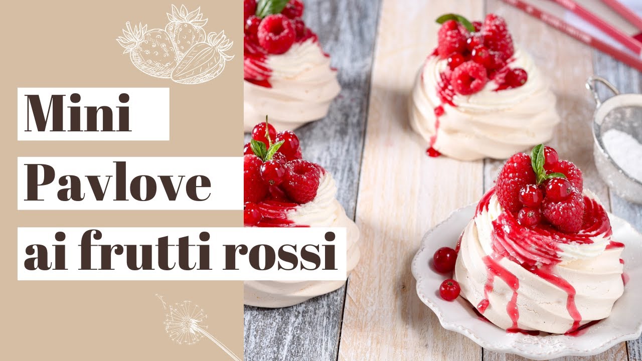 MINI PAVLOVE alla panna e frutta fresca