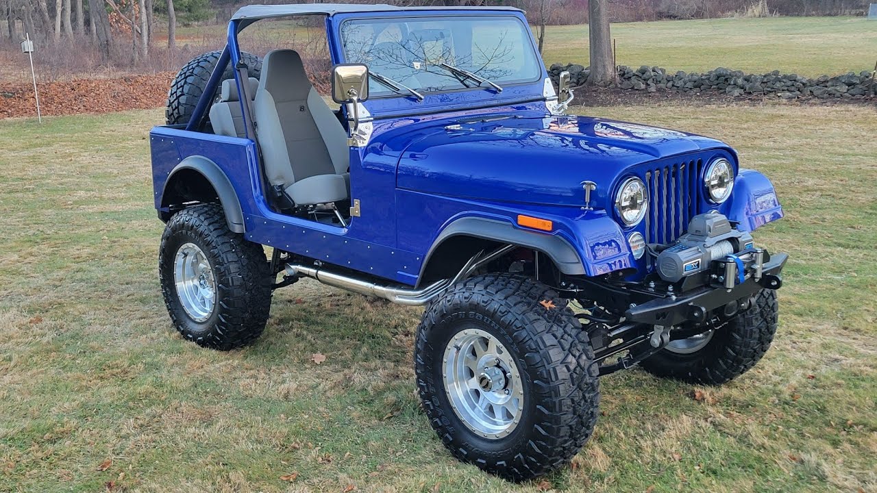 Обзор отреставрированного и модернизированного Jeep CJ7 1984 года выпуска.